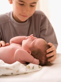 Нервно-психическое развитие ребенка во  2-й месяц жизни