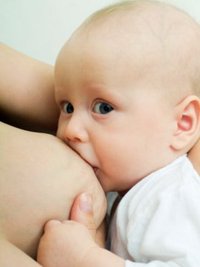 Как определить, что ребенок получает достаточно молока?