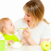 Чем кормить детей от рождения до года